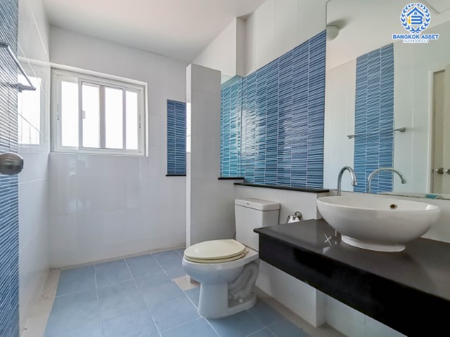 *****บ้านเดี่ยวมือสองนนทบุรี ทำเลโซนเมือง ม.นนท์ณิชา รัตนาธิเบศร์ พร้อมอยู่ เนื้อที่ 71.3 ตร.ว. 3 ห้องนอน 3 ห้องน้ำ 2 ที่จอดรถ เดินทางสะดวก ใกล้เซ็นทรัลรัตนาธิเบศร์ รถไฟฟ้าสถานี "ไทรม้า" และทางด่วน "งามวงศ์วาน"